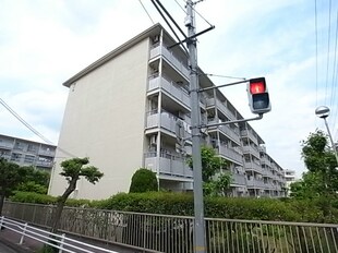 宝塚逆瀬台住宅1号棟の物件外観写真